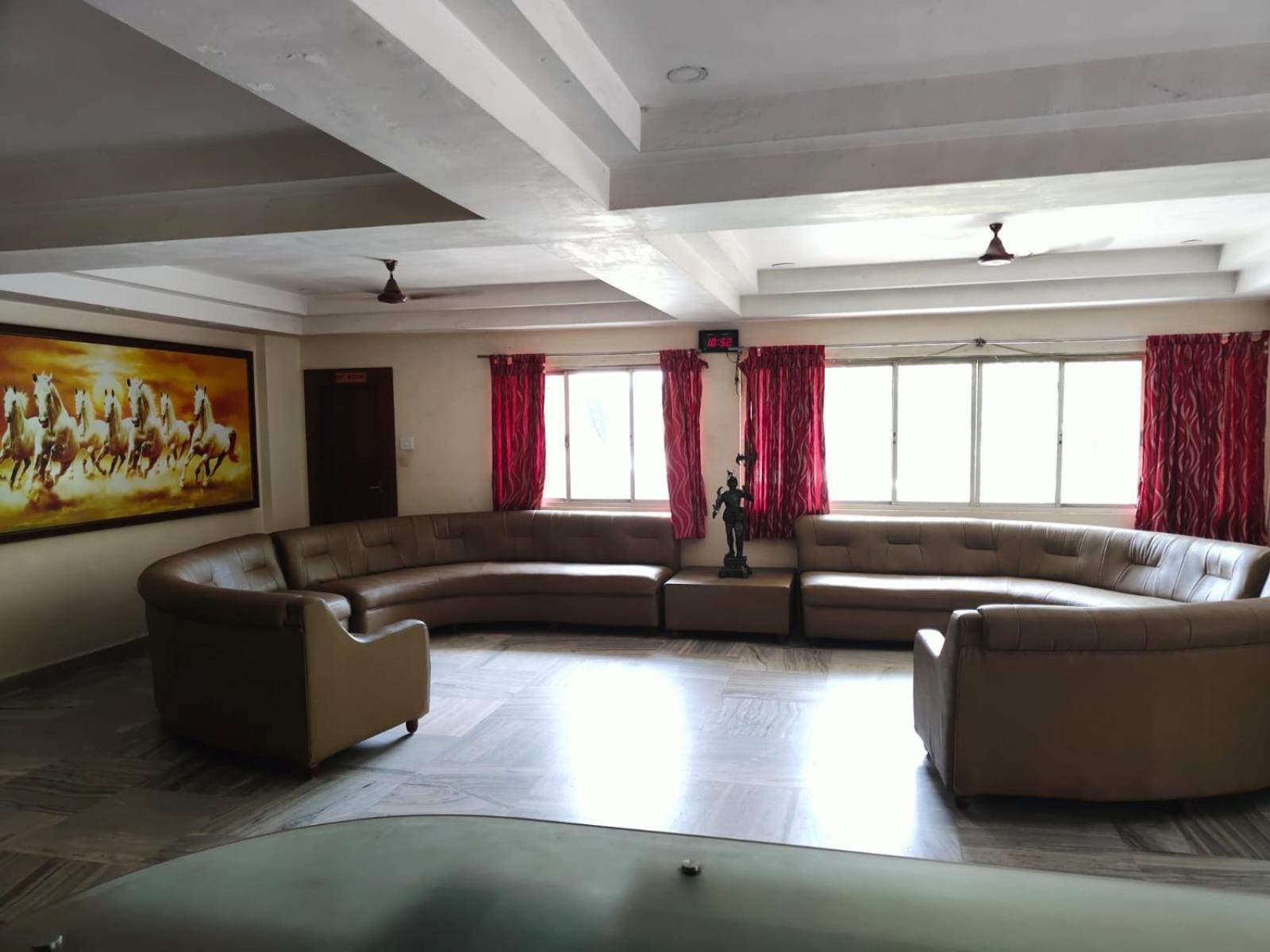 Hotel Geetha International Thoothukudi Kültér fotó