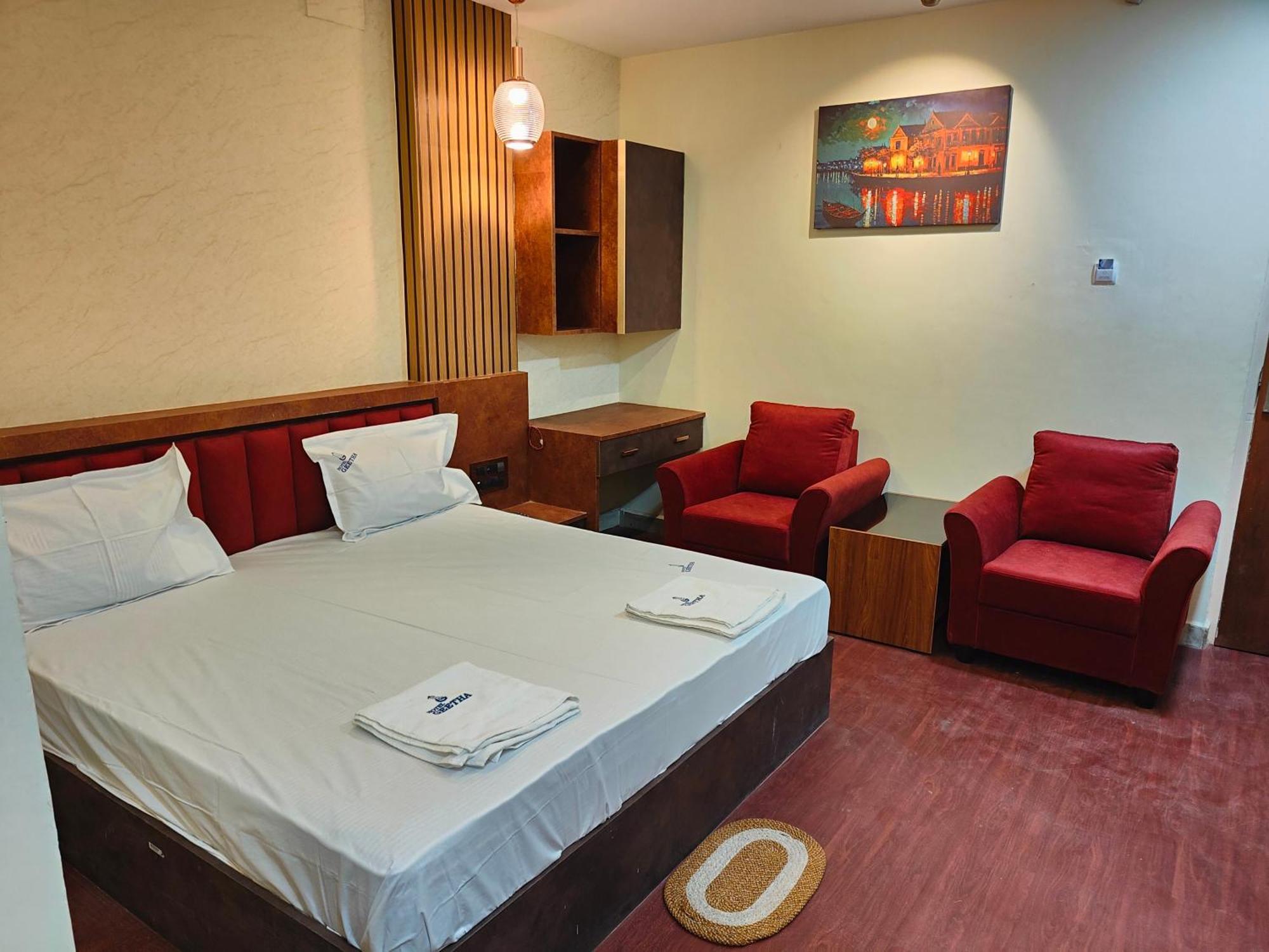 Hotel Geetha International Thoothukudi Kültér fotó