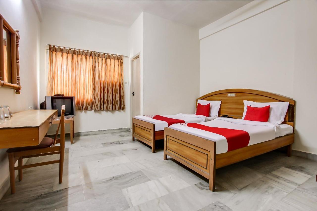 Hotel Geetha International Thoothukudi Kültér fotó