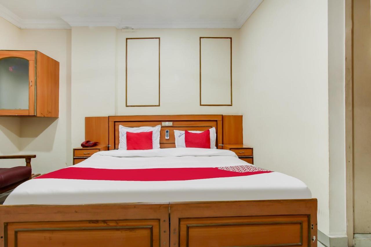 Hotel Geetha International Thoothukudi Kültér fotó