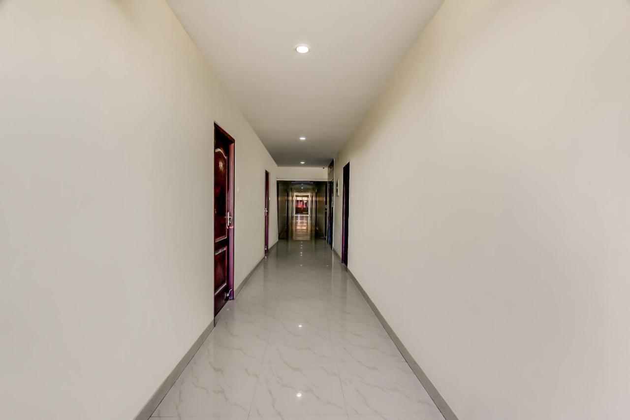 Hotel Geetha International Thoothukudi Kültér fotó