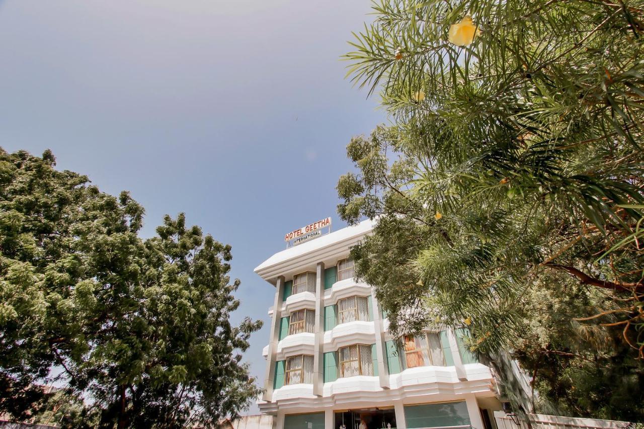 Hotel Geetha International Thoothukudi Kültér fotó